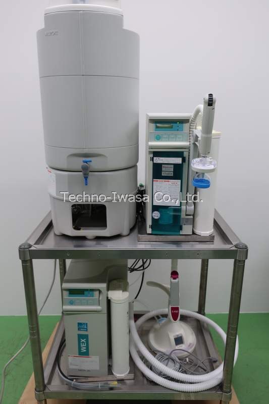 �������������u